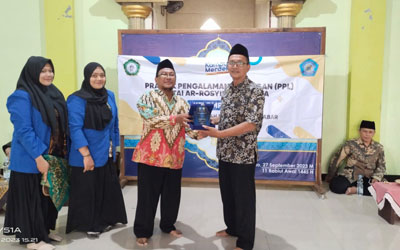 Perpisahan Praktik Pengalaman Lapangan (PPL) STAI Ar-Rosyid Surabaya di MA Darul Ulum Ngabar
